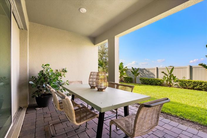 Image No.42-5 Bed House for sale