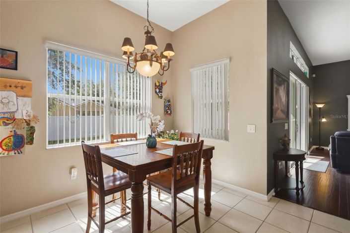 Image No.19-4 Bed House for sale