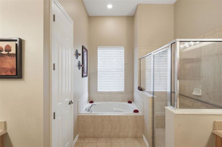 Image No.22-4 Bed House for sale