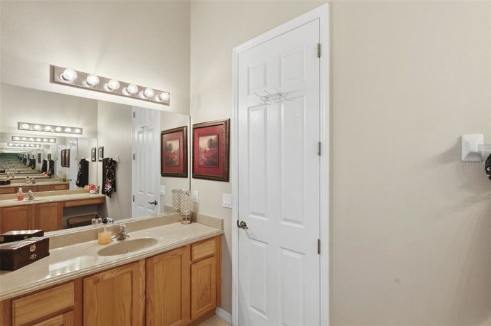 Image No.23-4 Bed House for sale