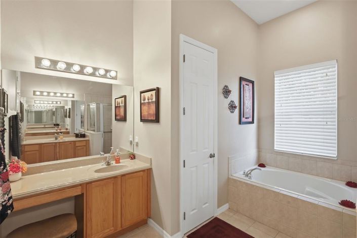 Image No.24-4 Bed House for sale