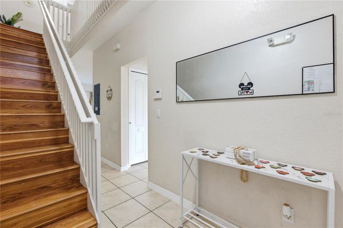 Image No.12-5 Bed Townhouse for sale