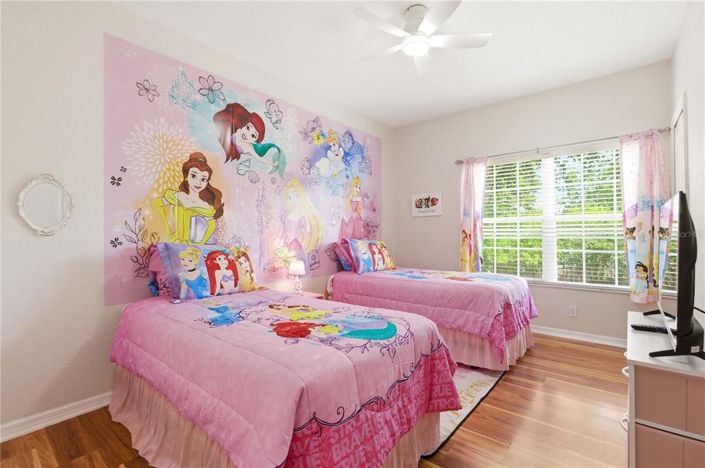 Image No.4-5 Bed Townhouse for sale