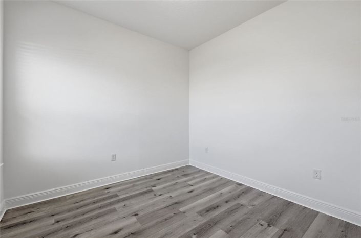 Image No.21-4 Bed House for sale