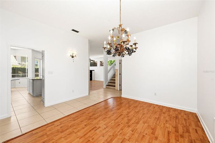 Image No.13-5 Bed House for sale