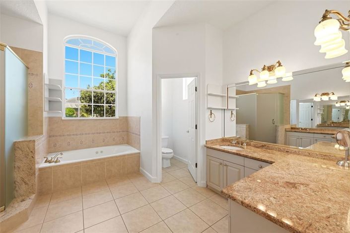 Image No.24-5 Bed House for sale