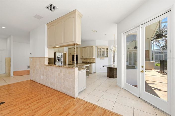 Image No.27-5 Bed House for sale