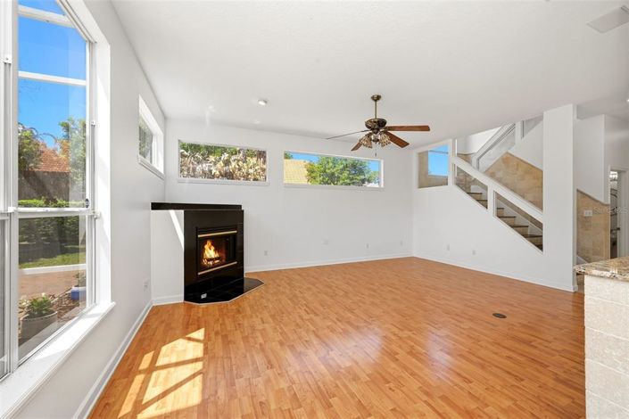 Image No.30-5 Bed House for sale