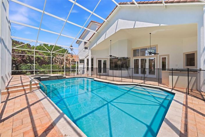 Image No.35-5 Bed House for sale