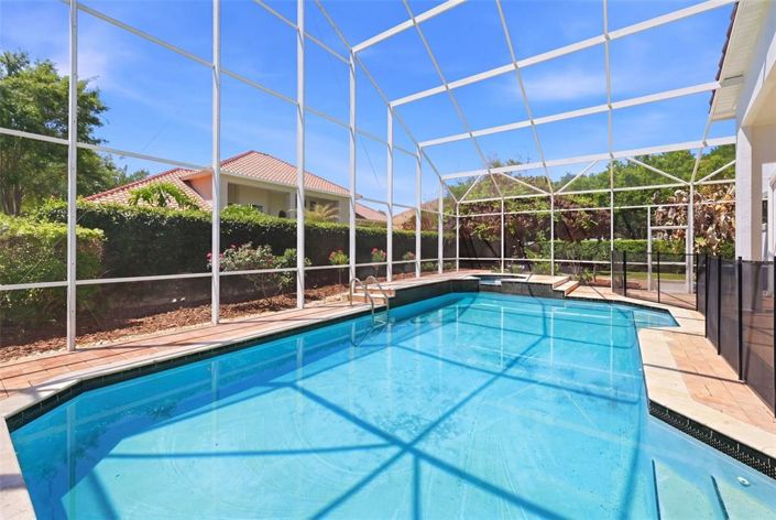 Image No.37-5 Bed House for sale