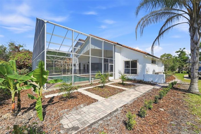 Image No.43-5 Bed House for sale