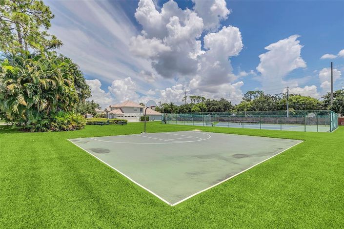 Image No.60-5 Bed House for sale