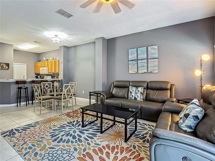 Image No.11-3 Bed Townhouse for sale