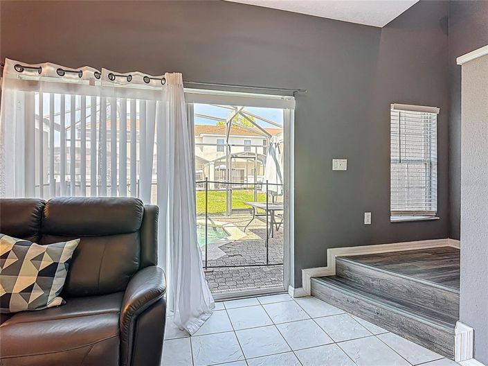 Image No.12-3 Bed Townhouse for sale