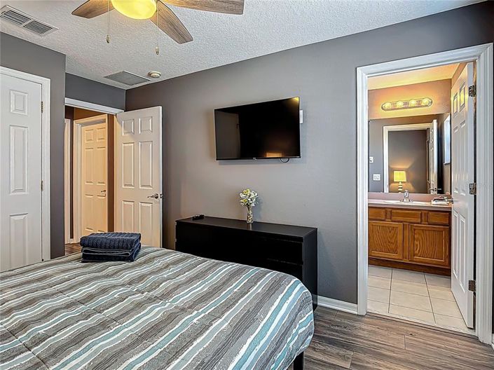 Image No.16-3 Bed Townhouse for sale