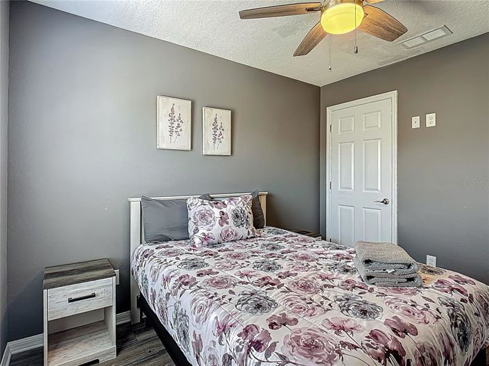 Image No.21-3 Bed Townhouse for sale