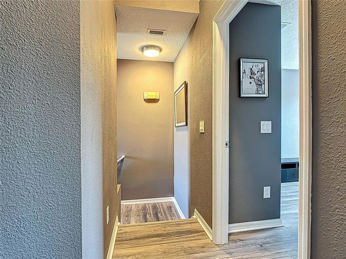 Image No.27-3 Bed Townhouse for sale