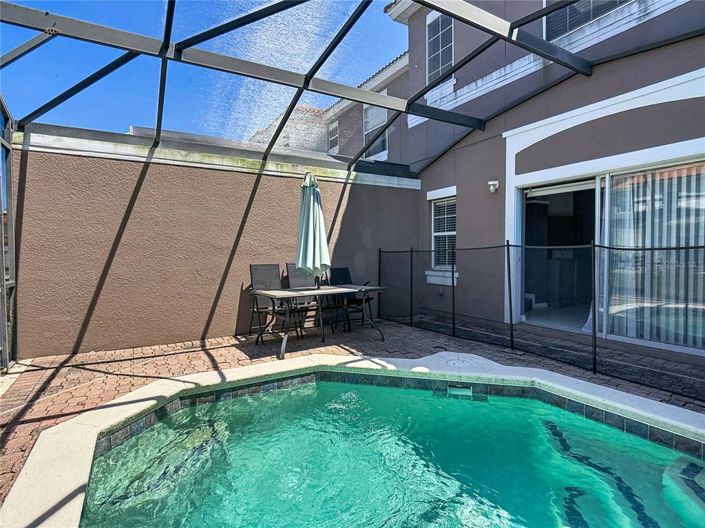 Image No.30-3 Bed Townhouse for sale