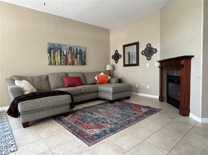 Image No.3-Maison de ville de 3 chambres à vendre à Saint John