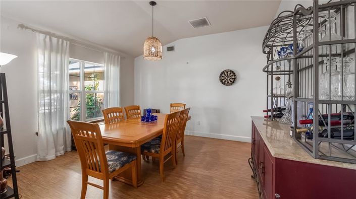 Image No.6-4 Bed House for sale