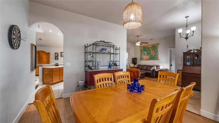 Image No.8-4 Bed House for sale