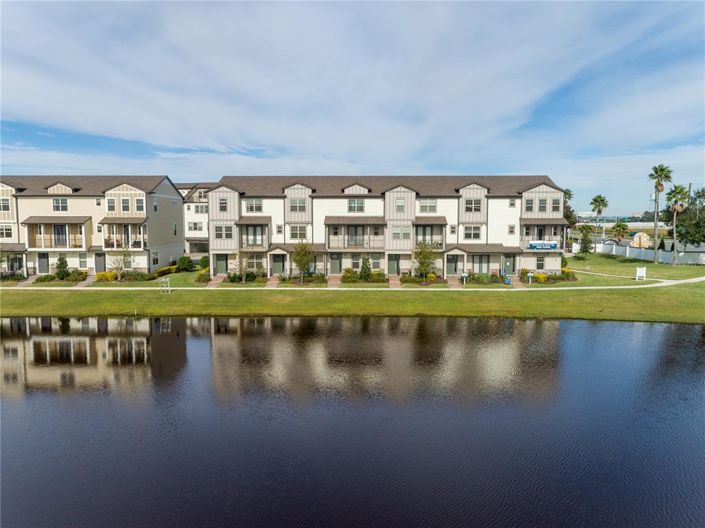 Image No.2-Maison de ville de 3 chambres à vendre à Saint John