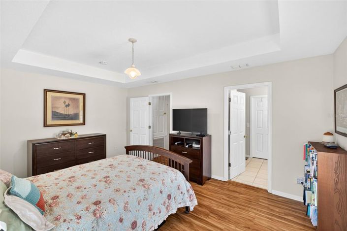 Image No.17-2 Bed Townhouse for sale