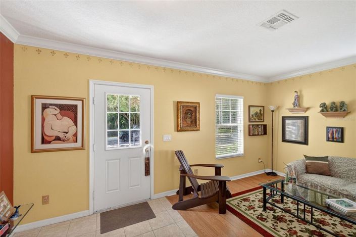 Image No.4-2 Bed Townhouse for sale