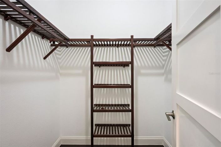 Image No.35-3 Bed Townhouse for sale