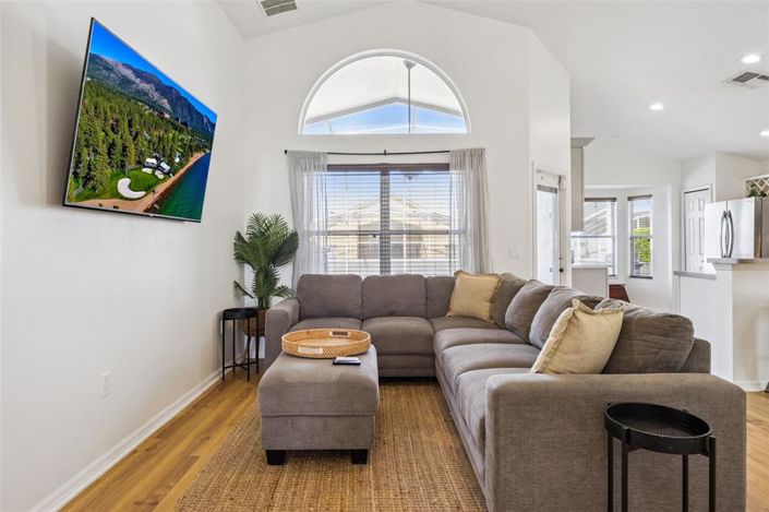 Image No.26-4 Bed House for sale