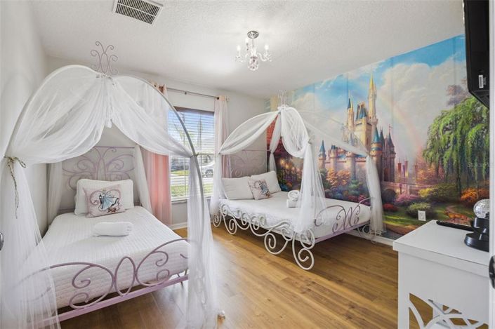 Image No.7-4 Bed House for sale