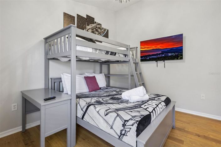 Image No.9-4 Bed House for sale