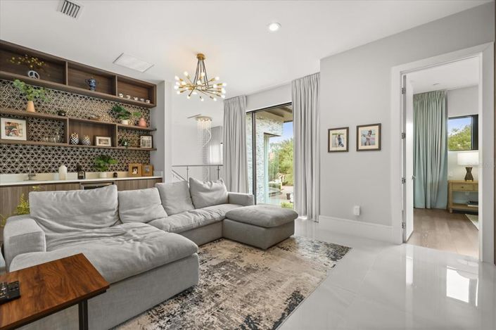Image No.41-4 Bed House for sale