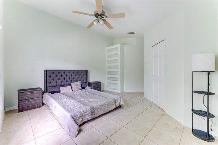 Image No.33-3 Bed Townhouse for sale