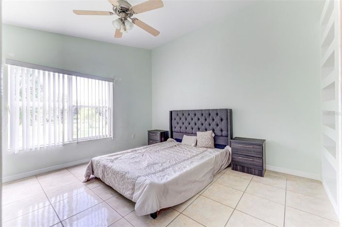 Image No.36-3 Bed Townhouse for sale