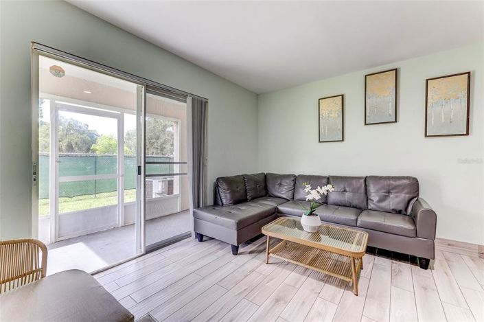 Image No.48-3 Bed Townhouse for sale