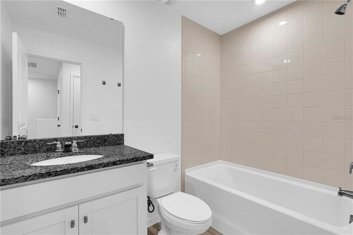 Image No.19-3 Bed Townhouse for sale