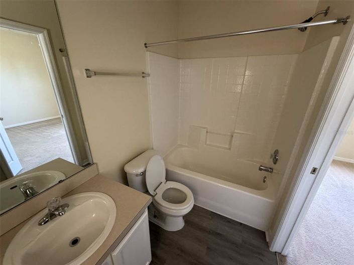 Image No.19-5 Bed House for sale