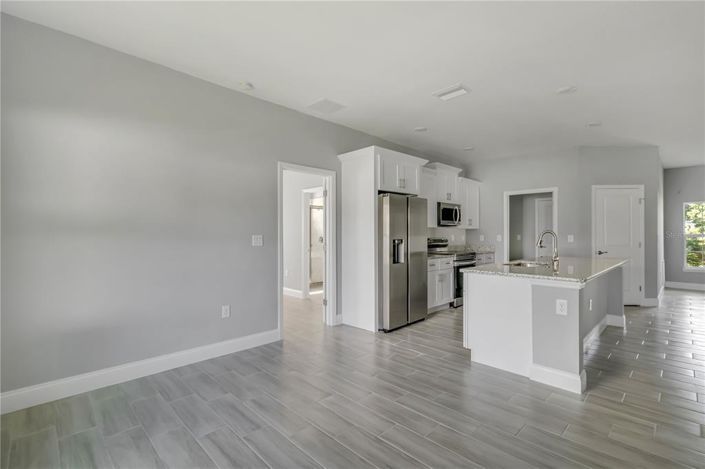 Image No.14-3 Bed House for sale