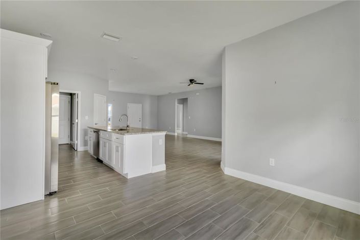 Image No.15-3 Bed House for sale