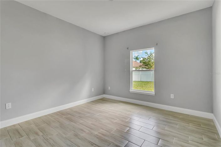 Image No.18-3 Bed House for sale