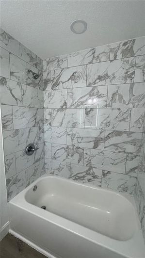 Image No.10-3 Bed House for sale