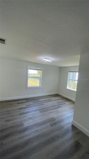 Image No.14-3 Bed House for sale