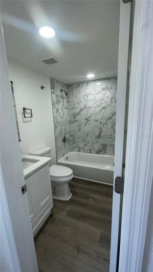 Image No.15-3 Bed House for sale