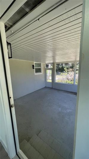 Image No.17-3 Bed House for sale