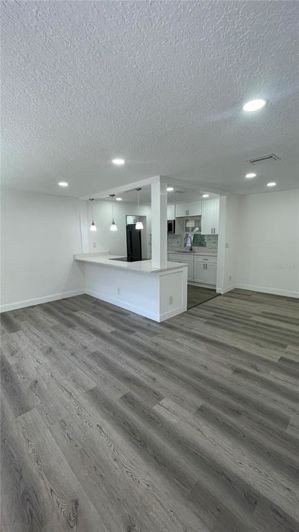 Image No.18-3 Bed House for sale