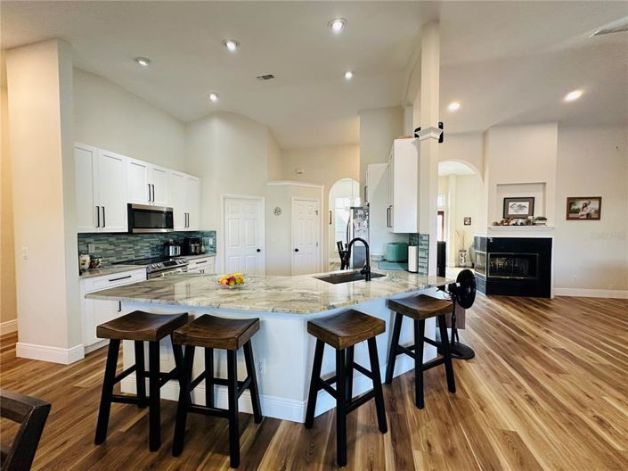 Image No.13-4 Bed House for sale