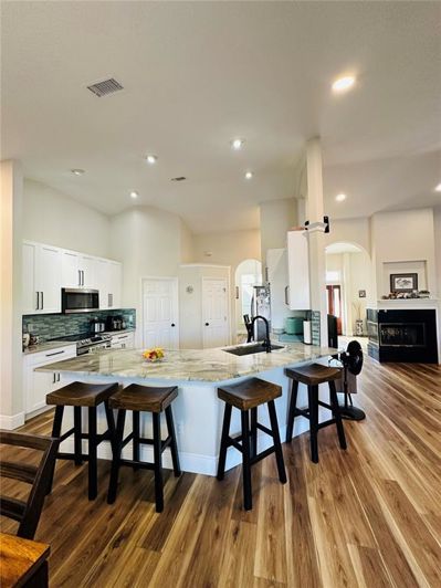 Image No.15-4 Bed House for sale