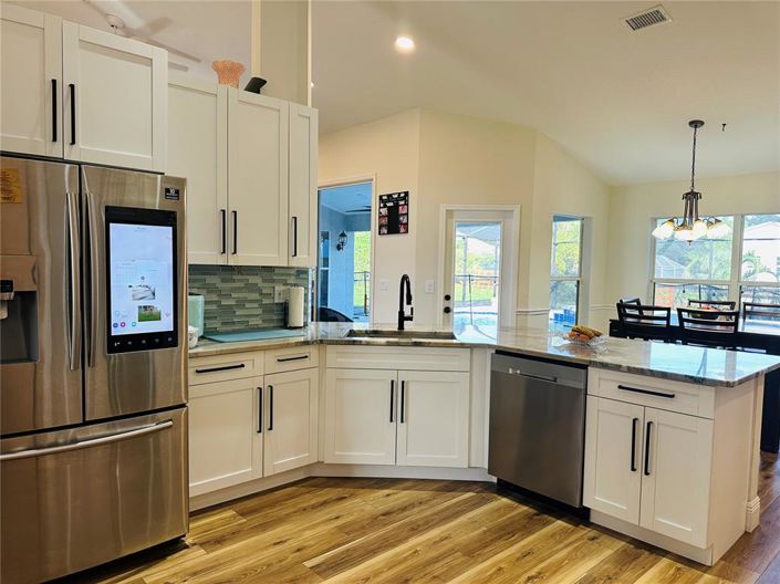 Image No.18-4 Bed House for sale