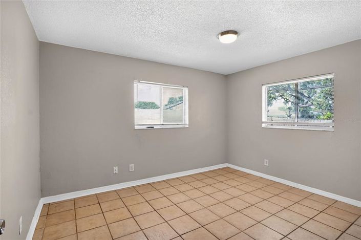 Image No.13-3 Bed House for sale